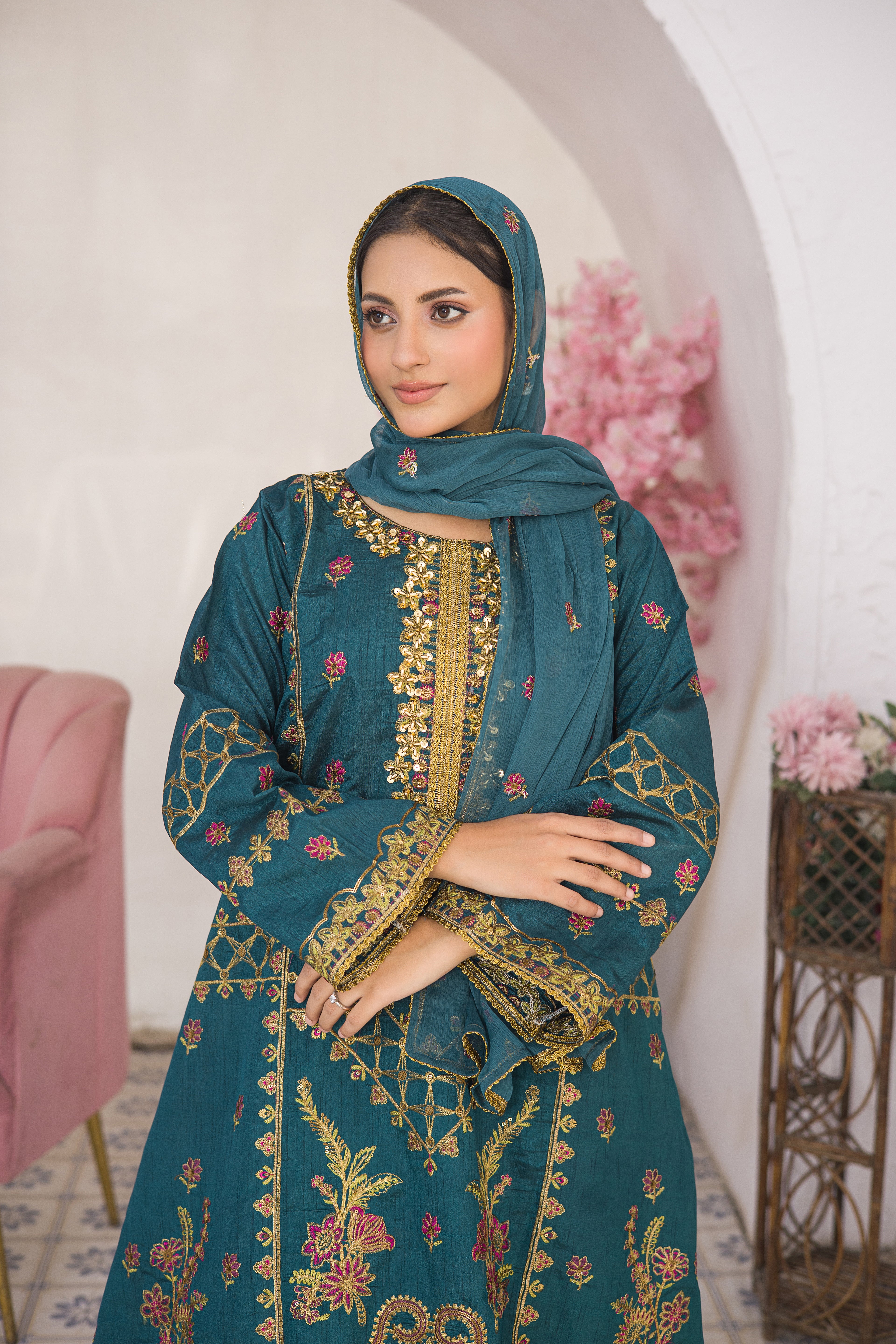 Festive EMB Silk - Sultana - ES 05